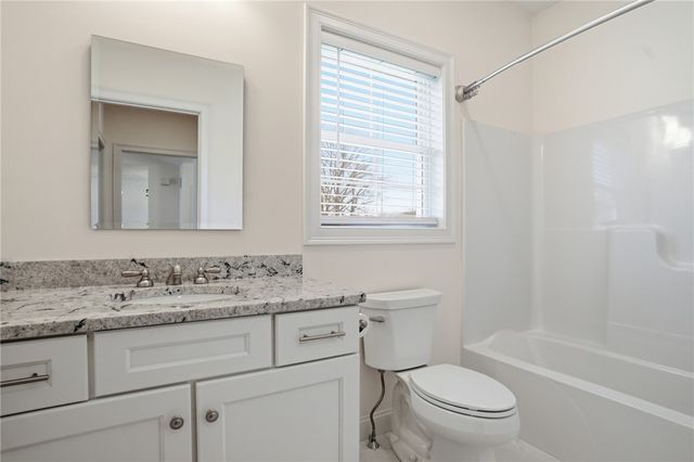 1291 Central Avenue, Johnston, RI 02919