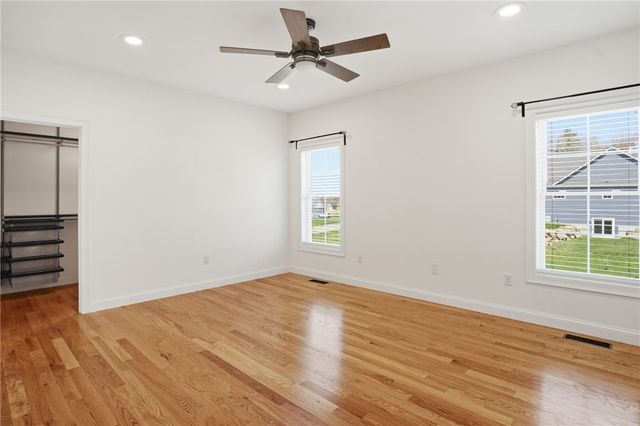 1291 Central Avenue, Johnston, RI 02919