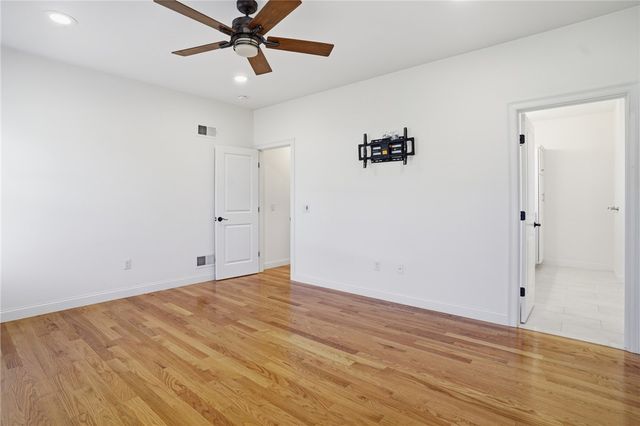 1291 Central Avenue, Johnston, RI 02919