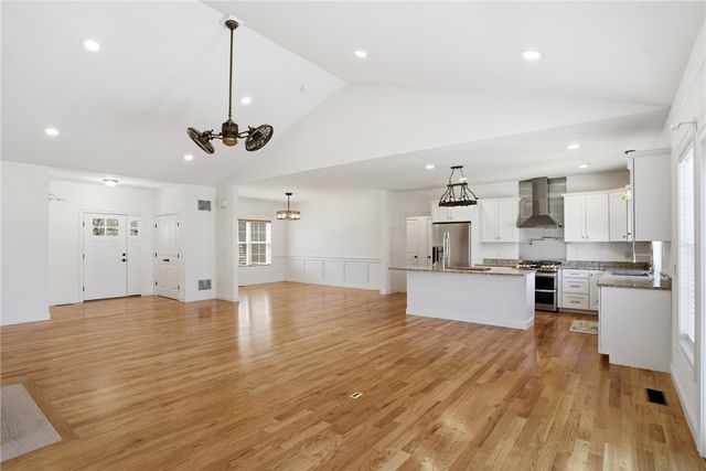 1291 Central Avenue, Johnston, RI 02919