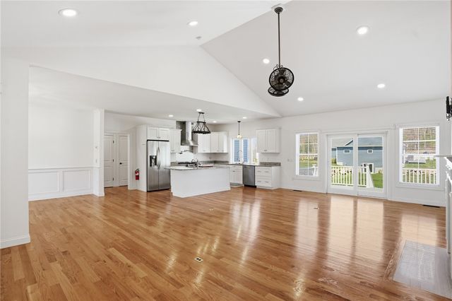 1291 Central Avenue, Johnston, RI 02919