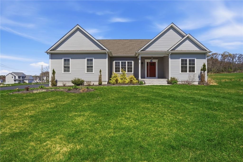 1291 Central Avenue, Johnston, RI 02919