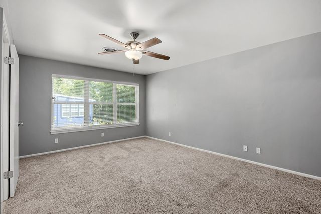 705 Overhill Dr, Kerrville, TX 78028