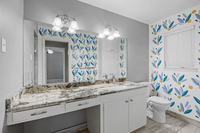 705 Overhill Dr, Kerrville, TX 78028