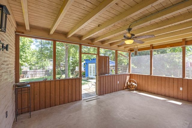 705 Overhill Dr, Kerrville, TX 78028
