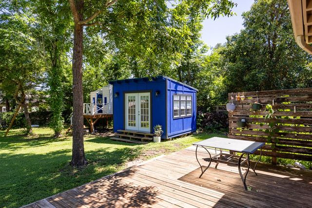 705 Overhill Dr, Kerrville, TX 78028
