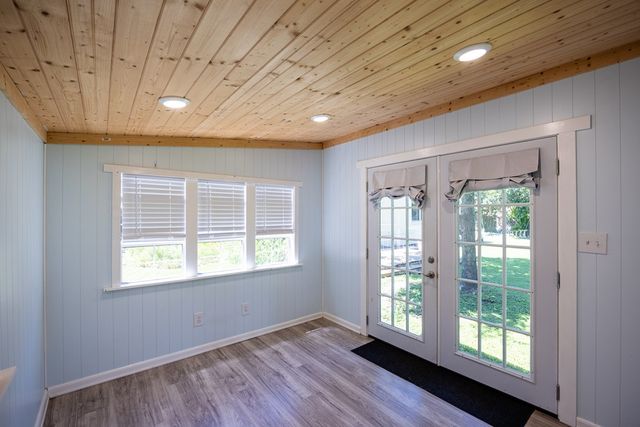 705 Overhill Dr, Kerrville, TX 78028