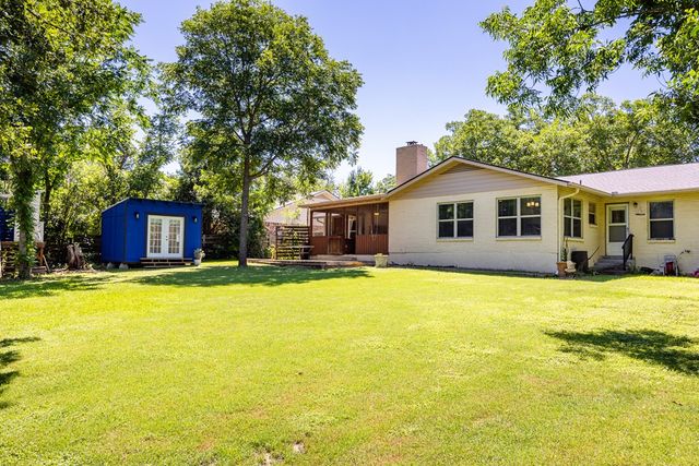 705 Overhill Dr, Kerrville, TX 78028