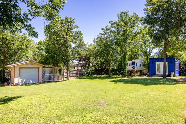 705 Overhill Dr, Kerrville, TX 78028