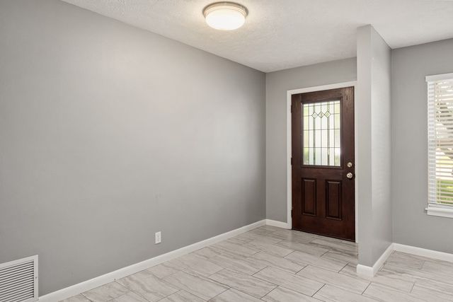 705 Overhill Dr, Kerrville, TX 78028