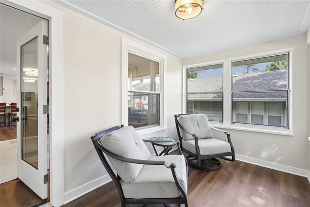 2819 Rollins Avenue, Des Moines, IA 50312