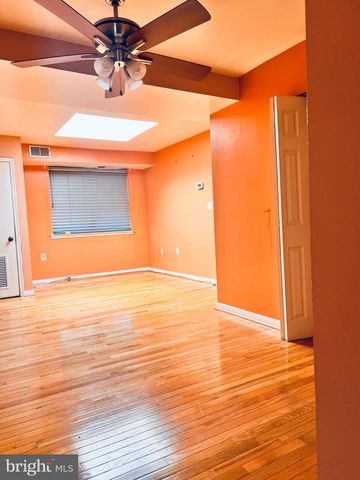 3066 PINEVIEW CT NE, Washington, DC 20018