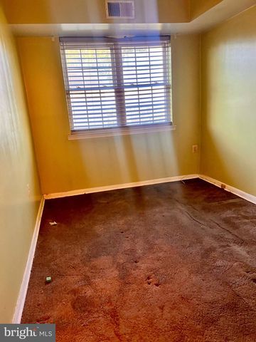 3066 PINEVIEW CT NE, Washington, DC 20018