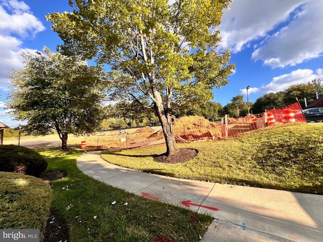 3066 PINEVIEW CT NE, Washington, DC 20018