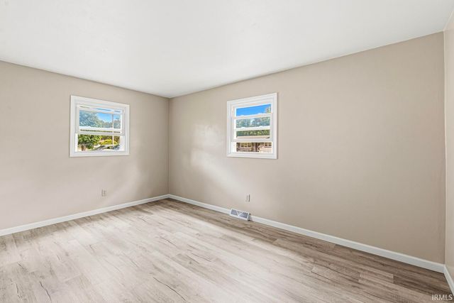 18441 Wee Acres Drive, Bristol, IN 46507