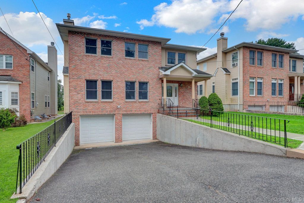 86 George Street, East Hills, NY 11577 — photo 2
