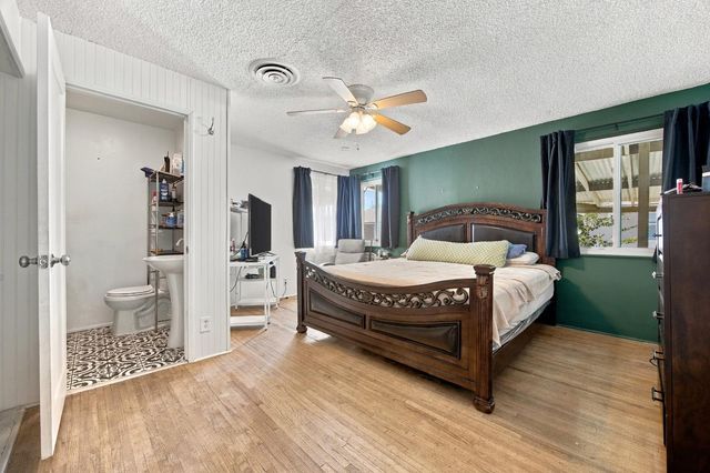 2137 Sacramento, Bakersfield, CA 93305