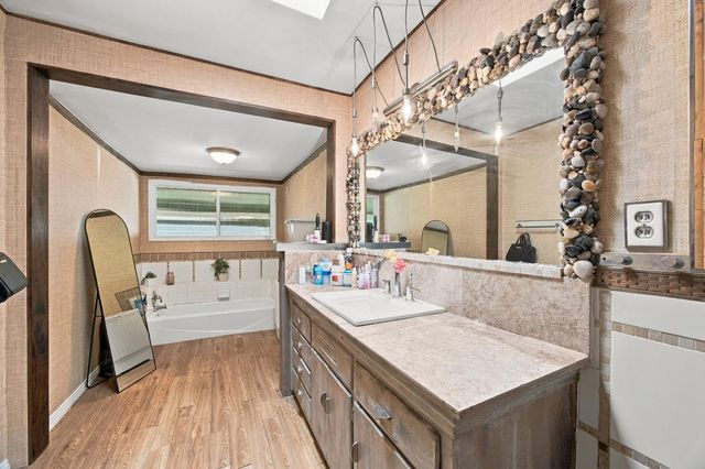 2137 Sacramento, Bakersfield, CA 93305