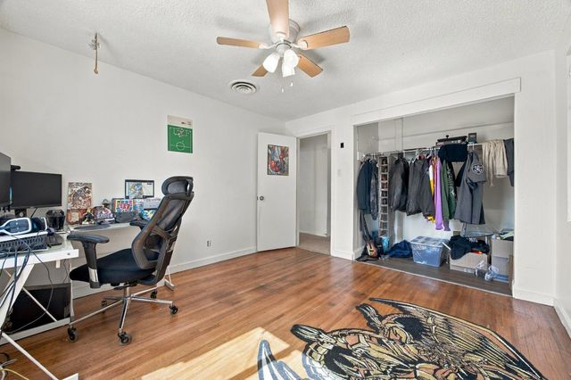 2137 Sacramento, Bakersfield, CA 93305