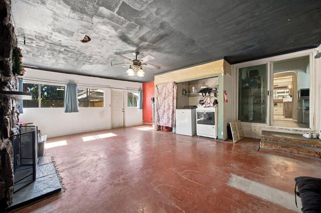 2137 Sacramento, Bakersfield, CA 93305