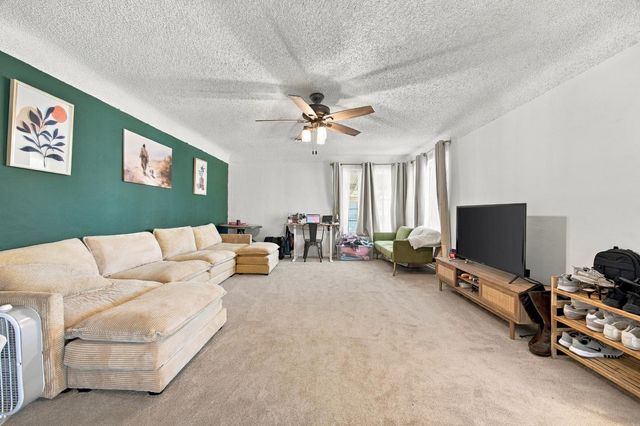 2137 Sacramento, Bakersfield, CA 93305