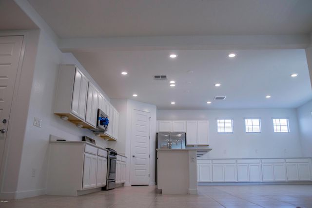 1106 E Weatherby Way, Chandler, AZ 85286