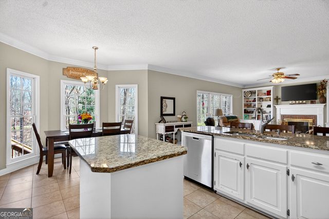 227 Ashford Circle, Lagrange, GA 30240