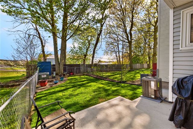 9 Brimsdown Circle, Perinton, NY 14450