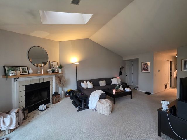 2791 Green Bridge Court V2, Schaumburg, IL 60194