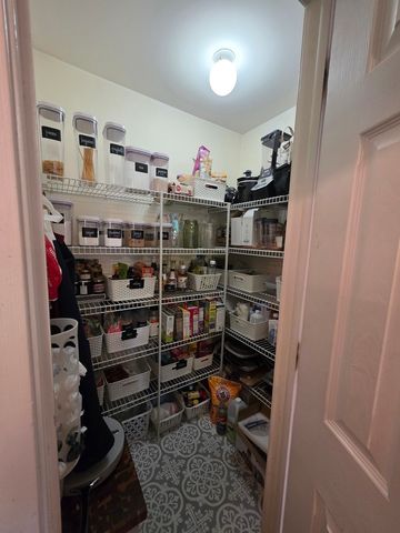 2791 Green Bridge Court V2, Schaumburg, IL 60194