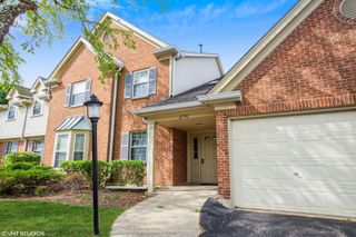 2791 Green Bridge Court V2, Schaumburg, IL 60194