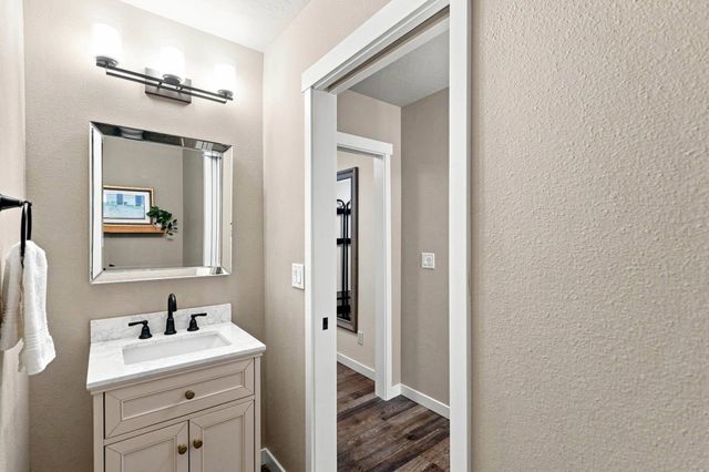 2823 W Sunset View Ln, Spokane, WA 99208