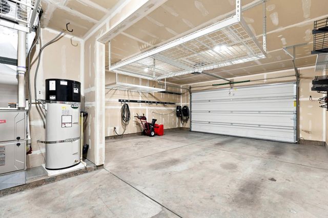 2823 W Sunset View Ln, Spokane, WA 99208