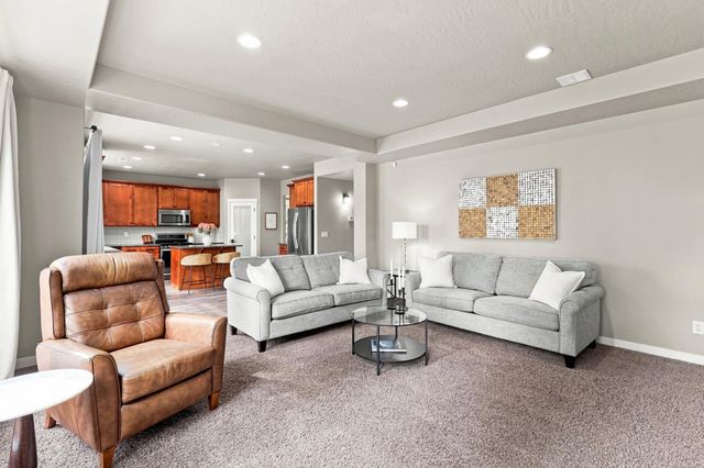 2823 W Sunset View Ln, Spokane, WA 99208