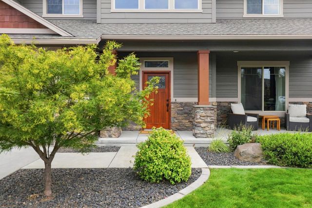 2823 W Sunset View Ln, Spokane, WA 99208