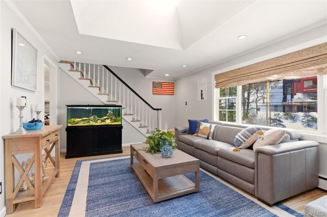 58 Oakdale Road, Centerport, NY 11721