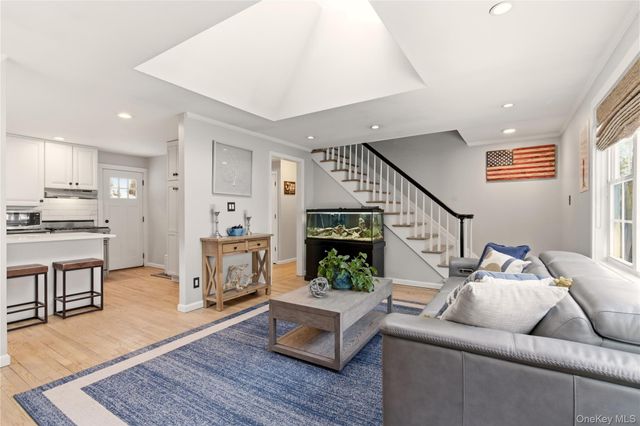 58 Oakdale Road, Centerport, NY 11721