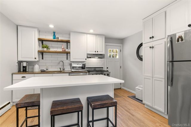 58 Oakdale Road, Centerport, NY 11721