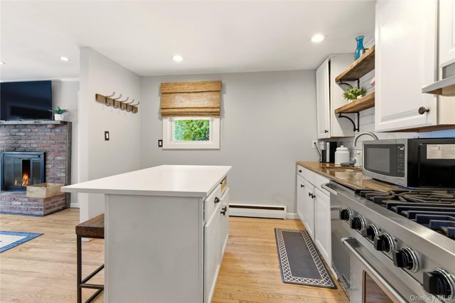 58 Oakdale Road, Centerport, NY 11721