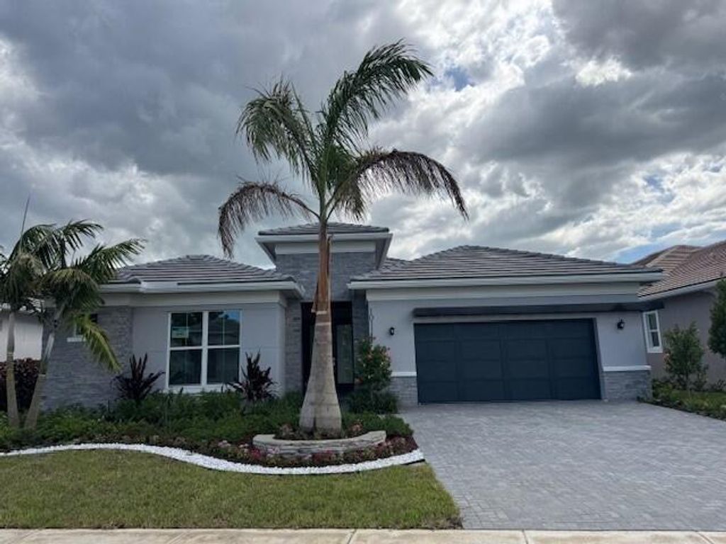 10111 Timber Creek Way, Palm Beach Gardens, FL 33412