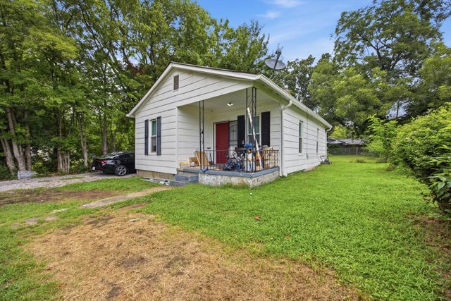 2009 Robbins Street, Chattanooga, TN 37404