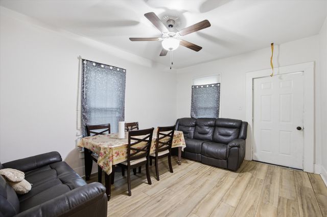 2009 Robbins Street, Chattanooga, TN 37404