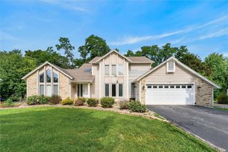 42 Pointe Vintage Dr, Greece, NY 14626