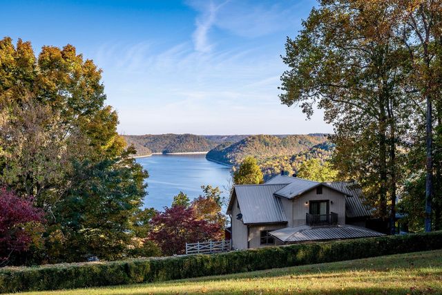 1824 Puckett Point Rd, Smithville, TN 37166