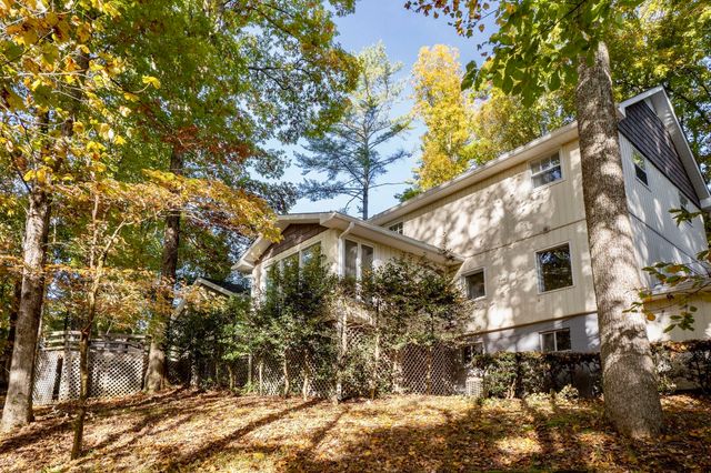 1824 Puckett Point Rd, Smithville, TN 37166