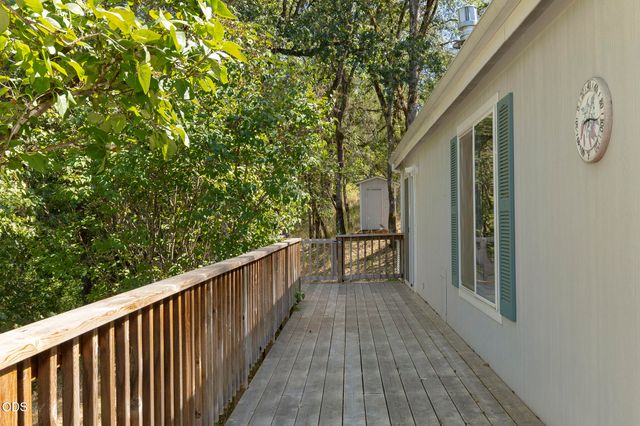 5195 Riverbanks Road, Grants Pass, OR 97527