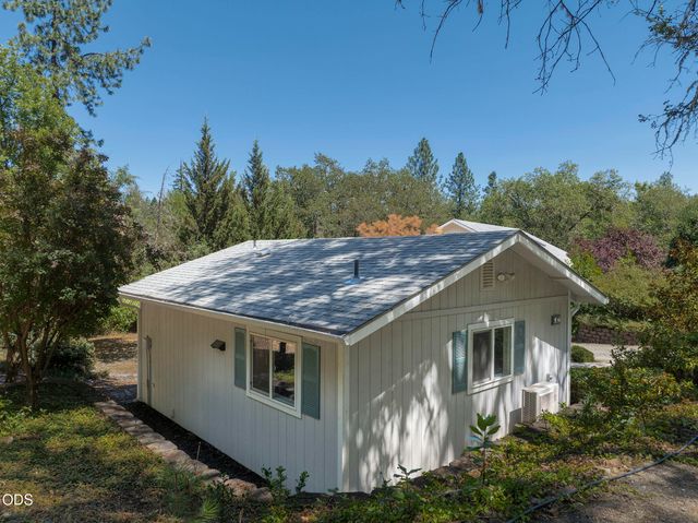 5195 Riverbanks Road, Grants Pass, OR 97527