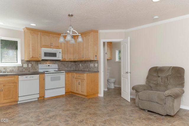 5195 Riverbanks Road, Grants Pass, OR 97527