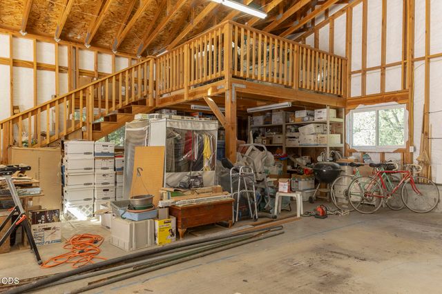5195 Riverbanks Road, Grants Pass, OR 97527