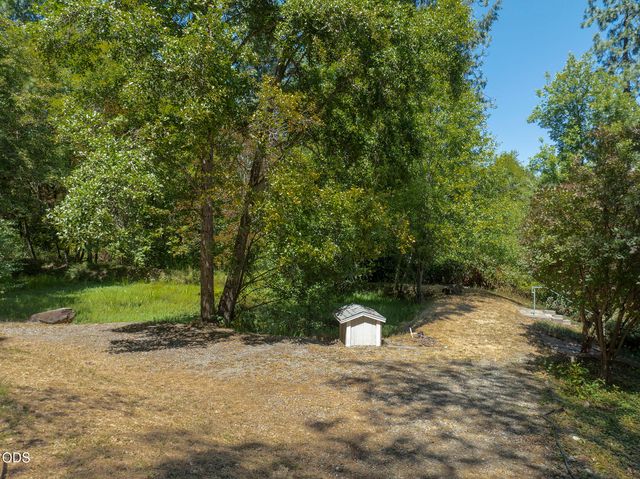 5195 Riverbanks Road, Grants Pass, OR 97527